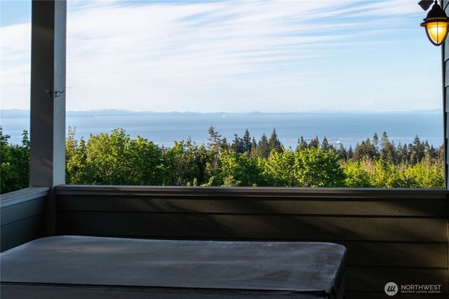 975 E Simmons Road, Port Angeles, WA 98362