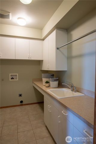975 E Simmons Road, Port Angeles, WA 98362