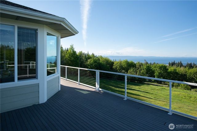 975 E Simmons Road, Port Angeles, WA 98362