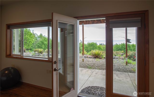 975 E Simmons Road, Port Angeles, WA 98362
