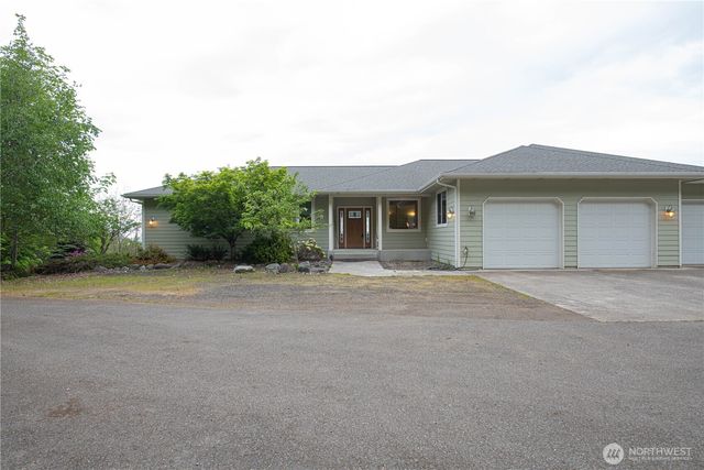 975 E Simmons Road, Port Angeles, WA 98362
