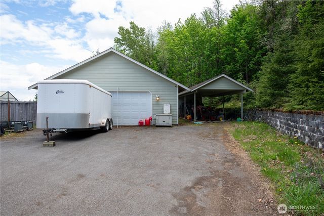 975 E Simmons Road, Port Angeles, WA 98362