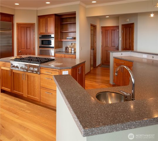 975 E Simmons Road, Port Angeles, WA 98362