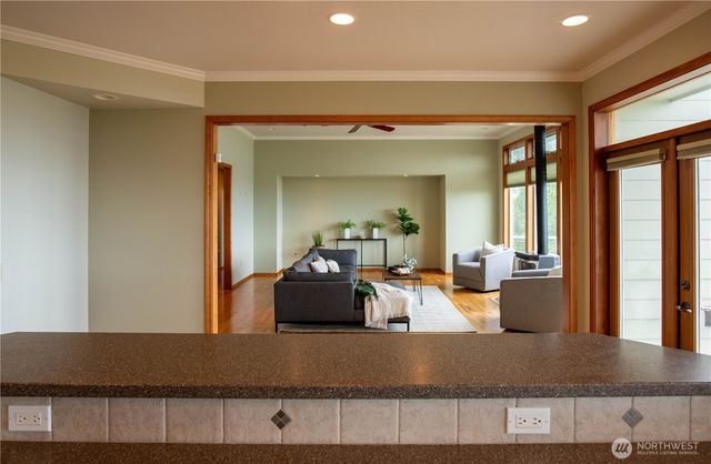 975 E Simmons Road, Port Angeles, WA 98362