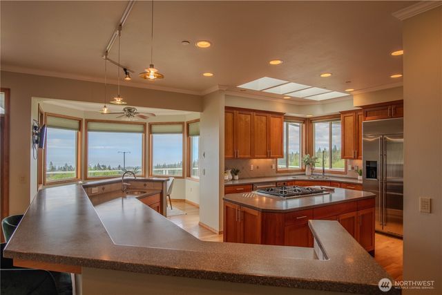 975 E Simmons Road, Port Angeles, WA 98362