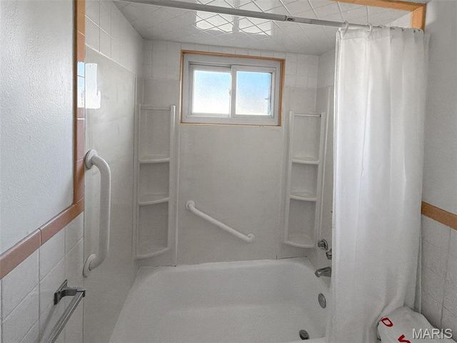 2325 Pheasant Drive, St Louis, MO 63031