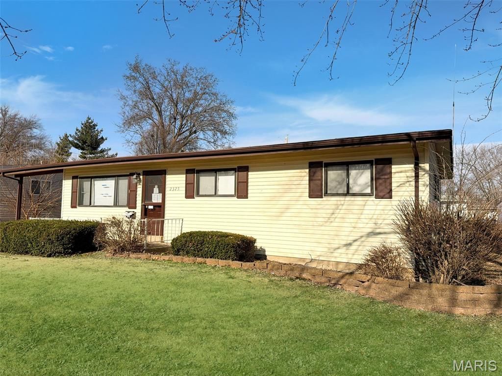 2325 Pheasant Drive, St Louis, MO 63031