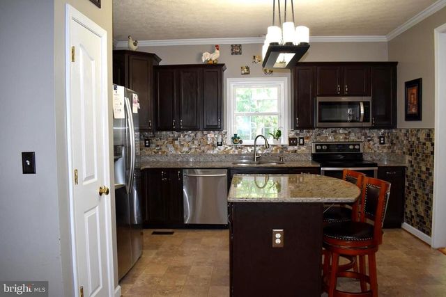 4016 DERBYSHIRE LN, Fredericksburg, VA 22408