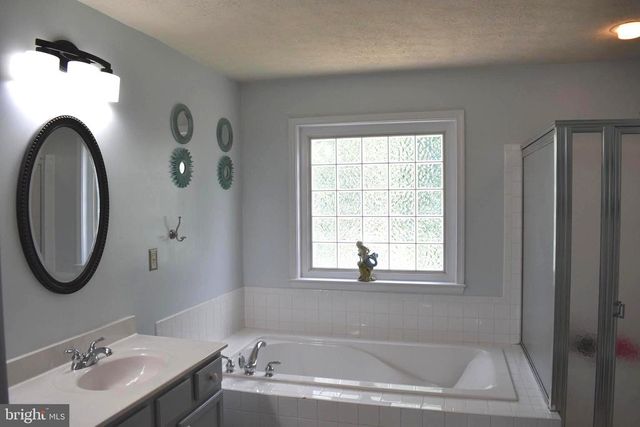 4016 DERBYSHIRE LN, Fredericksburg, VA 22408