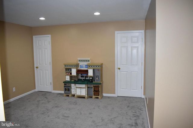 4016 DERBYSHIRE LN, Fredericksburg, VA 22408