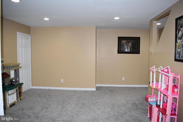 4016 DERBYSHIRE LN, Fredericksburg, VA 22408