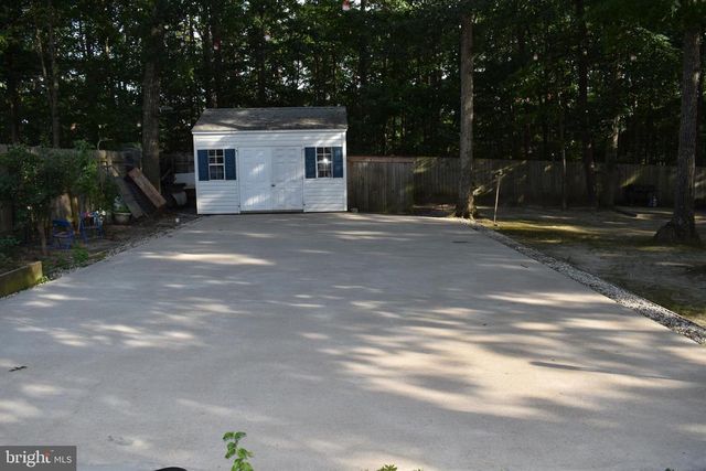 4016 DERBYSHIRE LN, Fredericksburg, VA 22408