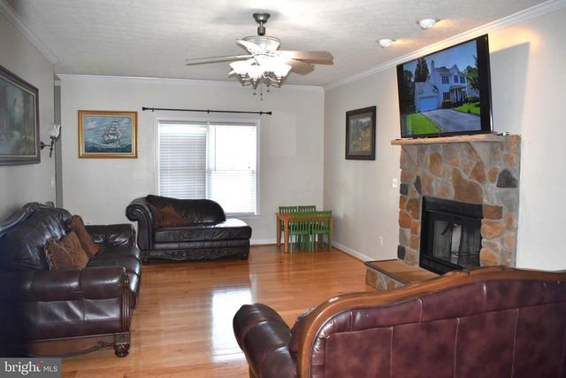 4016 DERBYSHIRE LN, Fredericksburg, VA 22408