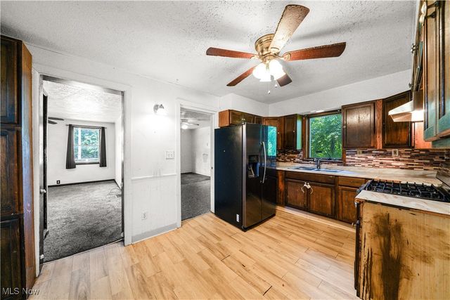 1024 W 54th Street, Ashtabula, OH 44004