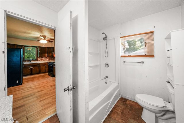 1024 W 54th Street, Ashtabula, OH 44004