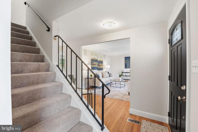 7803 FIELDCREST CT, Falls Church, VA 22042