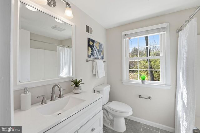 7803 FIELDCREST CT, Falls Church, VA 22042
