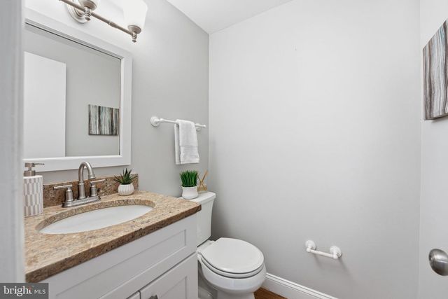 7803 FIELDCREST CT, Falls Church, VA 22042
