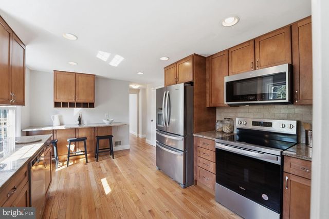 7803 FIELDCREST CT, Falls Church, VA 22042