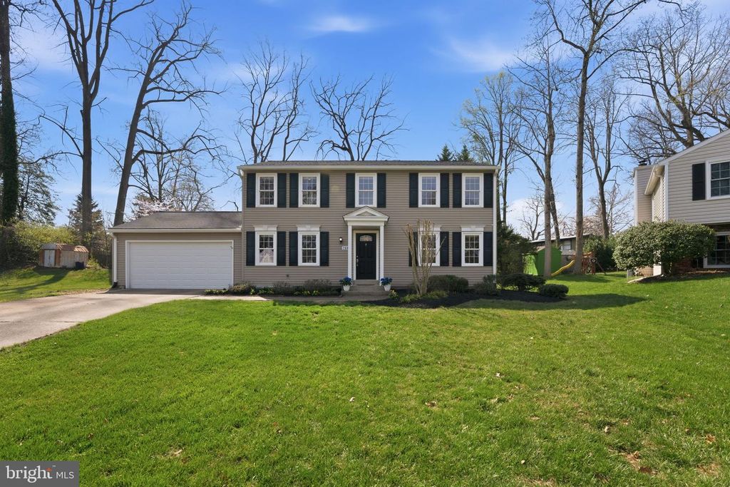7803 FIELDCREST CT, Falls Church, VA 22042