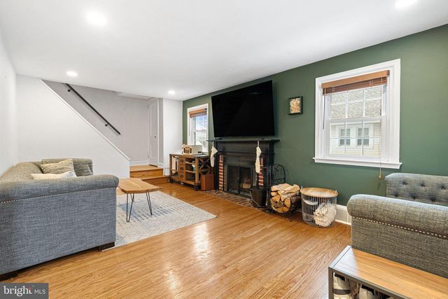 306 KREWSON TER, Willow Grove, PA 19090