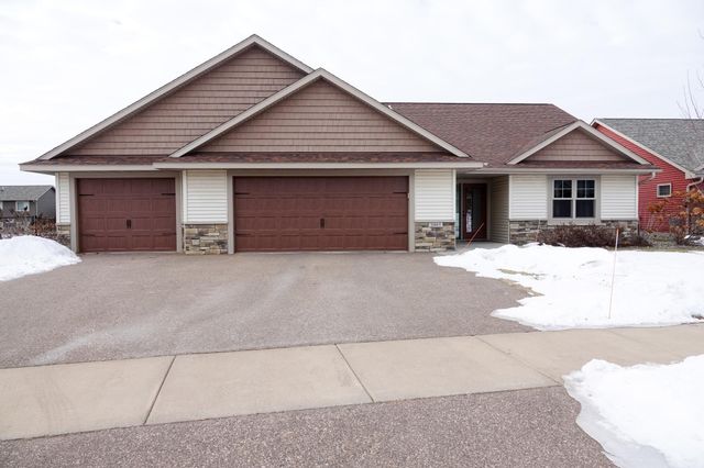 2065 Michael Lane, River Falls, WI 54022