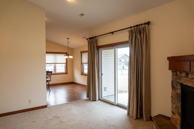 2065 Michael Lane, River Falls, WI 54022