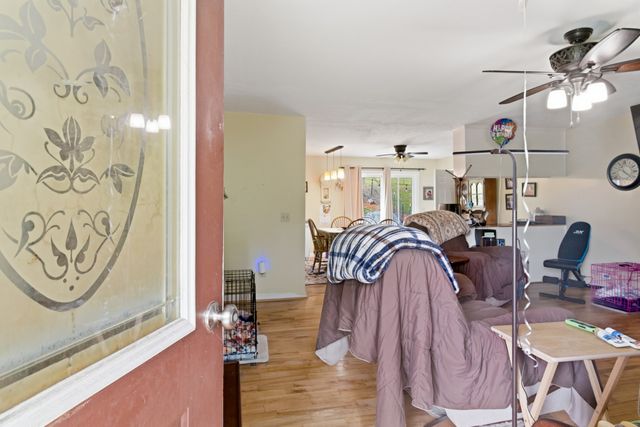 615 Rogues Fork Rd, Bethpage, TN 37022