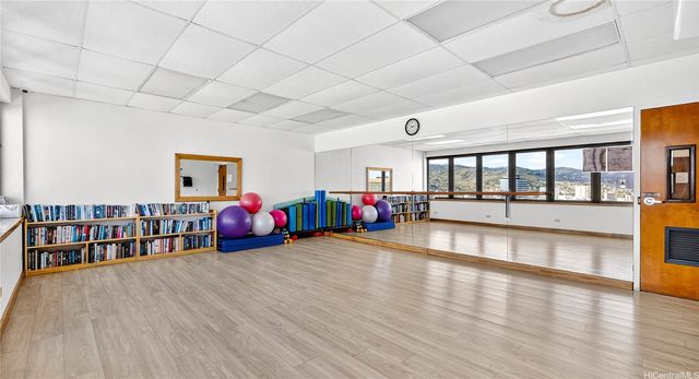 400 Hobron Lane 2014, Honolulu, HI 96815