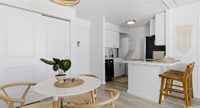 400 Hobron Lane 2014, Honolulu, HI 96815