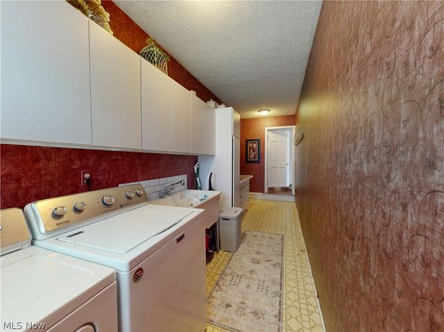 8330 Paddock Court, Mentor, OH 44060