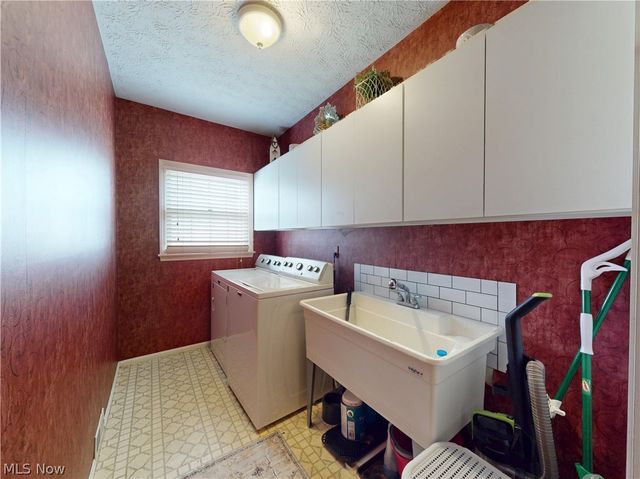 8330 Paddock Court, Mentor, OH 44060