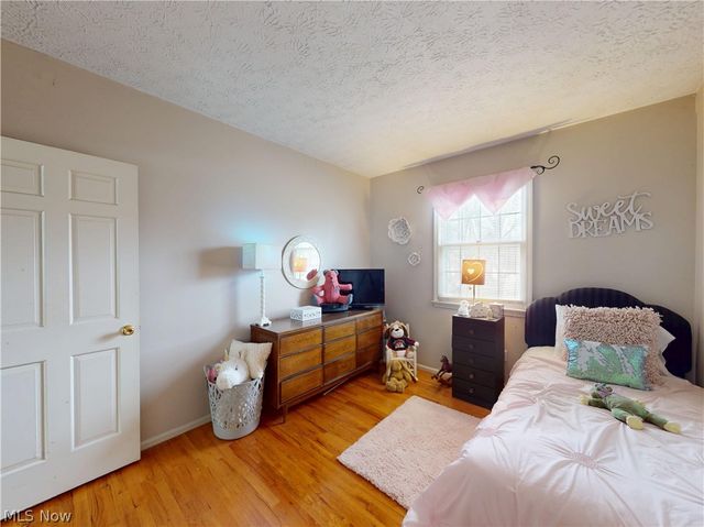 8330 Paddock Court, Mentor, OH 44060