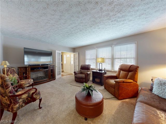 8330 Paddock Court, Mentor, OH 44060