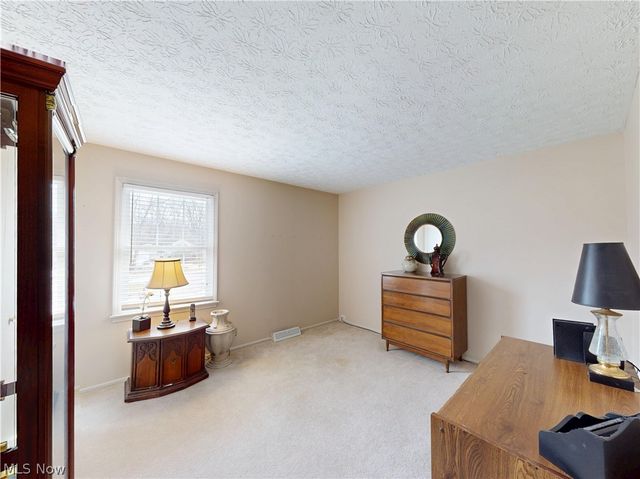 8330 Paddock Court, Mentor, OH 44060