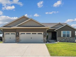 835 Prairie St, North Liberty, IA 52317