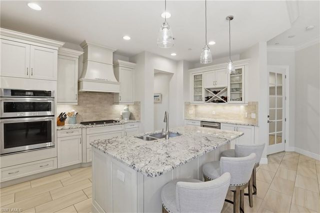 16378 Viansa WAY 202, Naples, FL 34110