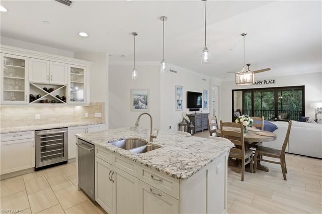 16378 Viansa WAY 202, Naples, FL 34110