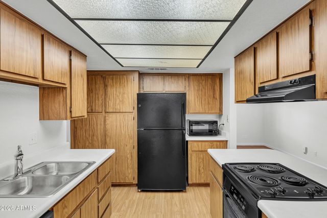 920 N CHERRY --, Mesa, AZ 85201