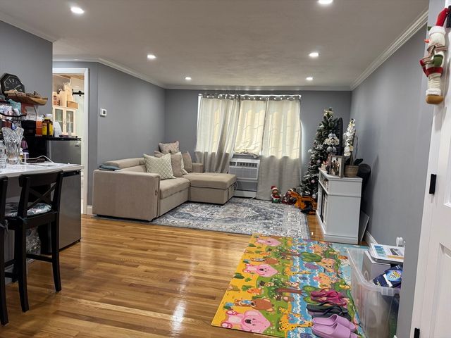 12 Woodland St 22, Everett, MA 02149