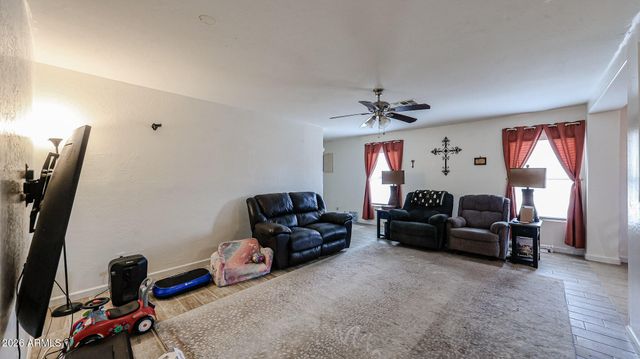6058 W PUEBLO Avenue, Phoenix, AZ 85043
