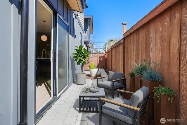 8328 24th Avenue NW, Seattle, WA 98117