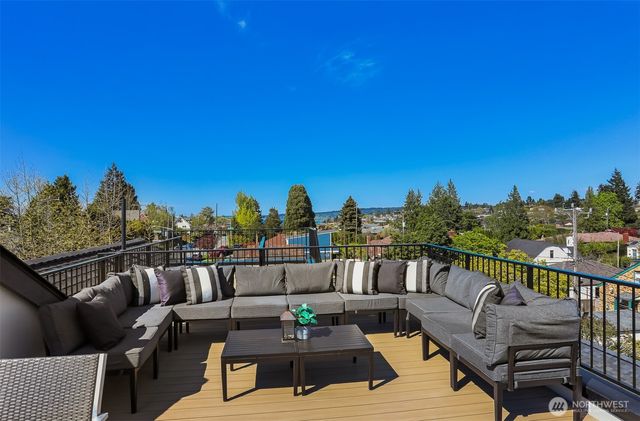 8328 24th Avenue NW, Seattle, WA 98117
