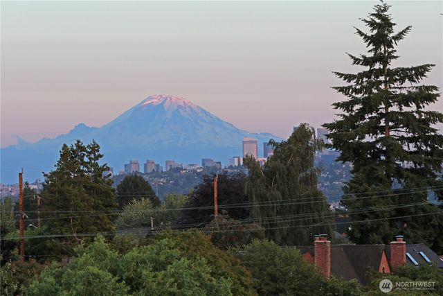 8328 24th Avenue NW, Seattle, WA 98117