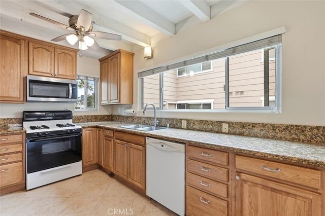 600 W Lambert Road 48, La Habra, CA 90631