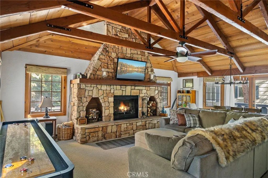 137 John Muir, Lake Arrowhead, CA 92352