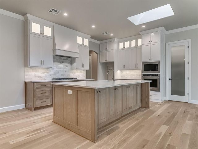 16413 Burgundy West Drive, Edmond, OK 73013