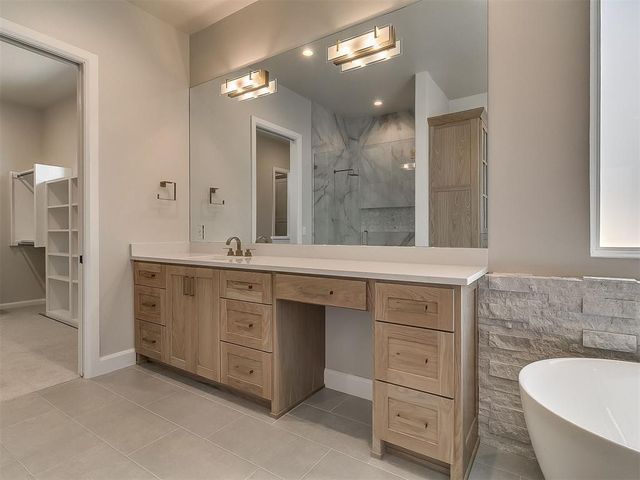 16413 Burgundy West Drive, Edmond, OK 73013