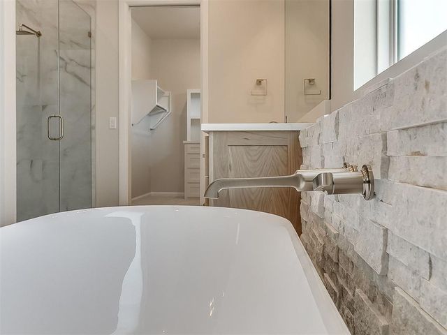 16413 Burgundy West Drive, Edmond, OK 73013