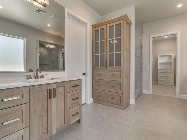 16413 Burgundy West Drive, Edmond, OK 73013